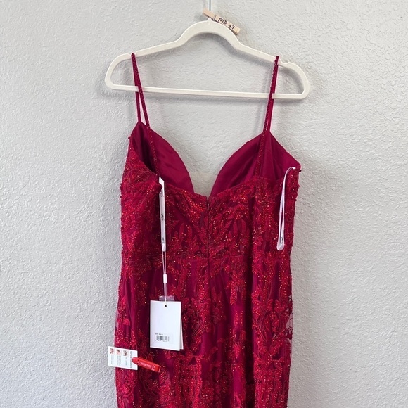 MAC DUGGAL EMBELLISHED PLUNGE NECK ILLUSION MERMAID GOWN RED GOWN SIZE 16 - Picture 11 of 16